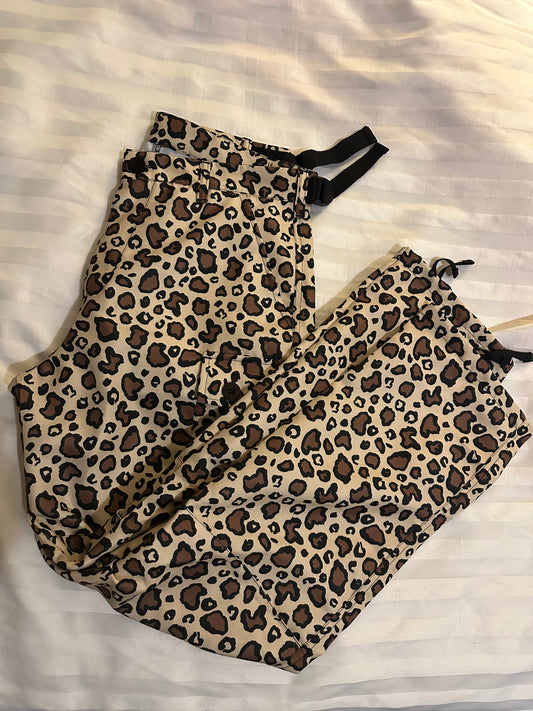 Leopard Military Cargo